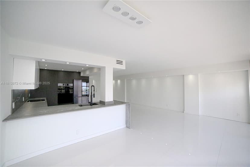 200 Leslie Dr # 314, Hallandale Beach FL 33009