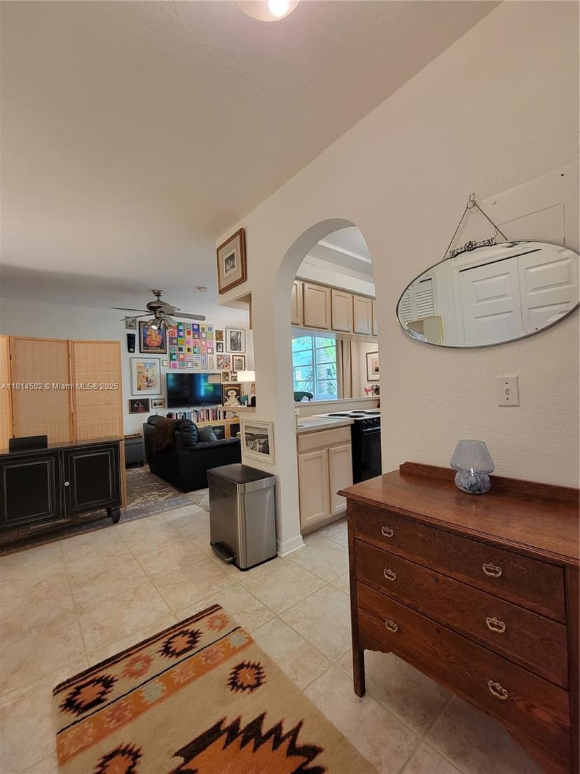 359 Meridian Ave # A103, Miami Beach FL 33139