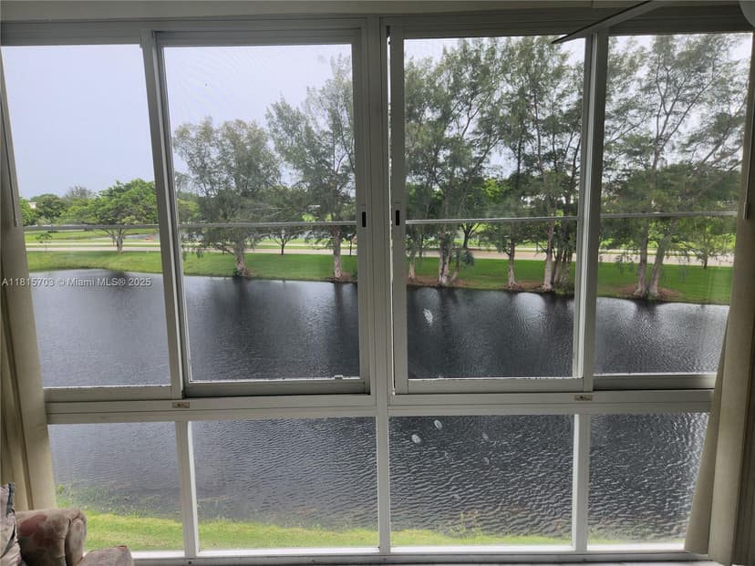 4144 Cambridge G # 4144, Deerfield Beach FL 33442