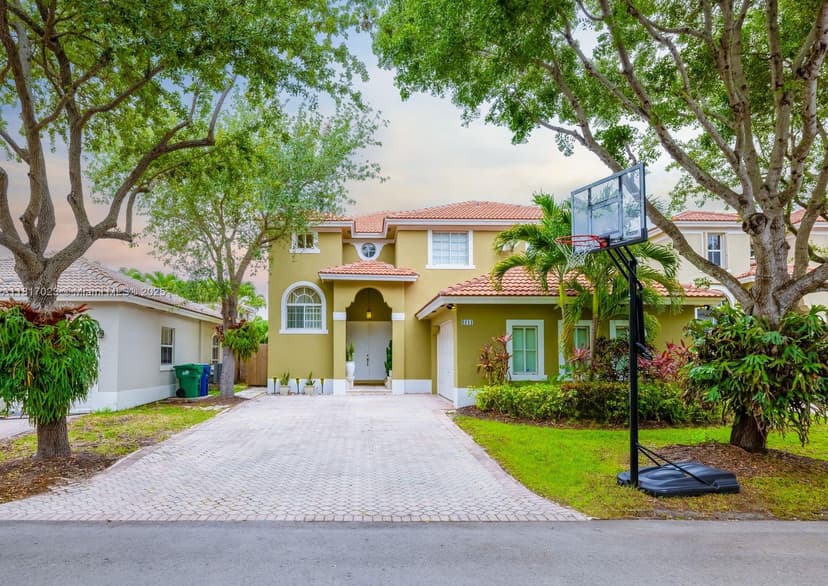 9111 SW 162nd Ln, Palmetto Bay FL 33157