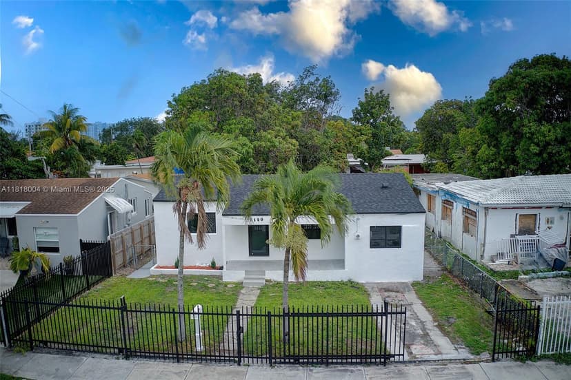 1426 NW 28th St, Miami FL 33142