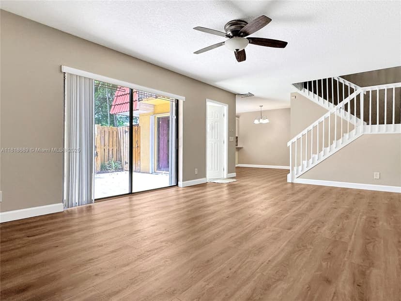 9920 NW 6th Pl # 9920, Plantation FL 33324