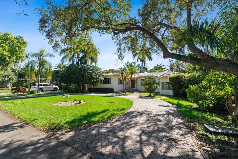 1020 NE 98th St, Miami Shores FL 33138