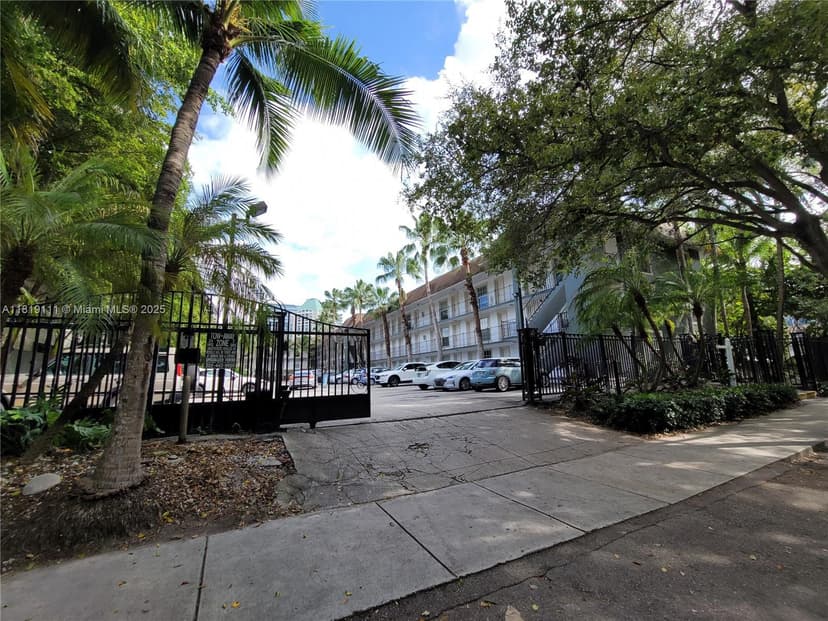 3245 Virginia St # 17, Miami FL 33133