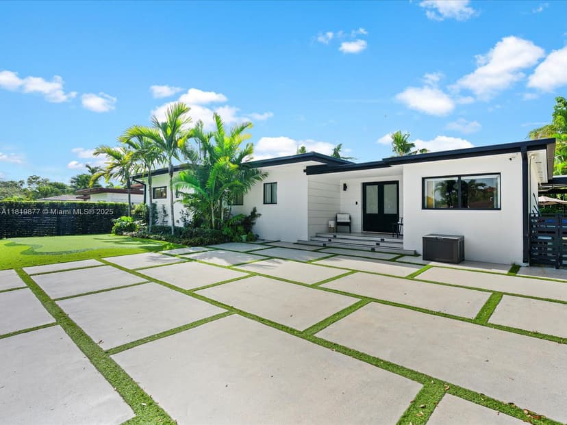 4531 SW 15th St, Miami FL 33134