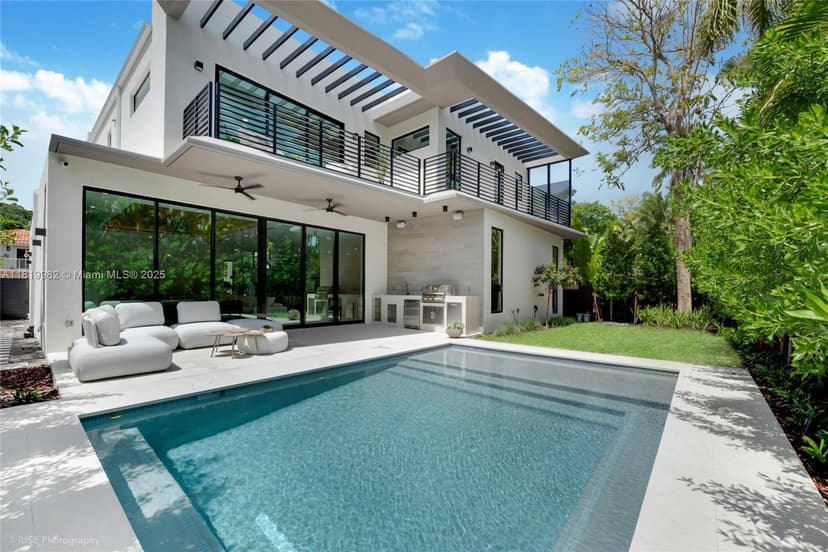 4110 Park Ave, Miami FL 33133