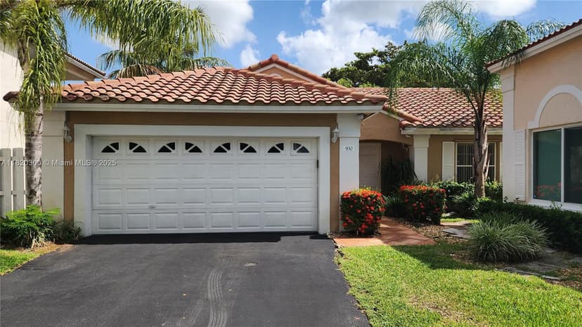 930 NW 96th Ave, Plantation FL 33324