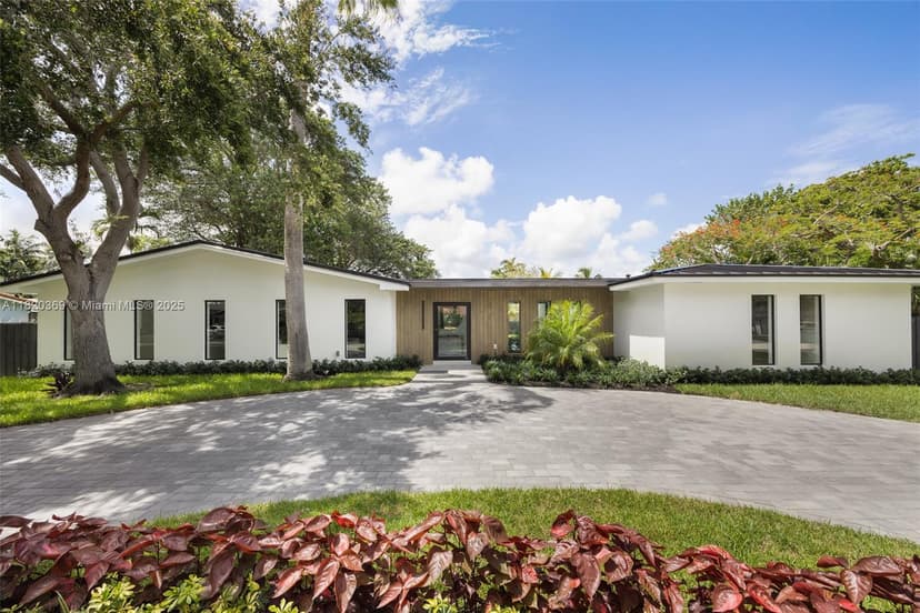 7805 SW 165th St, Palmetto Bay FL 33157