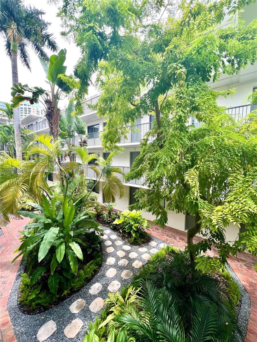 3240 Mary St # S207, Miami FL 33133