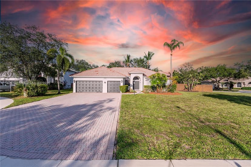 6946 Mariposa Cir Ct, Pembroke Pines FL 33331