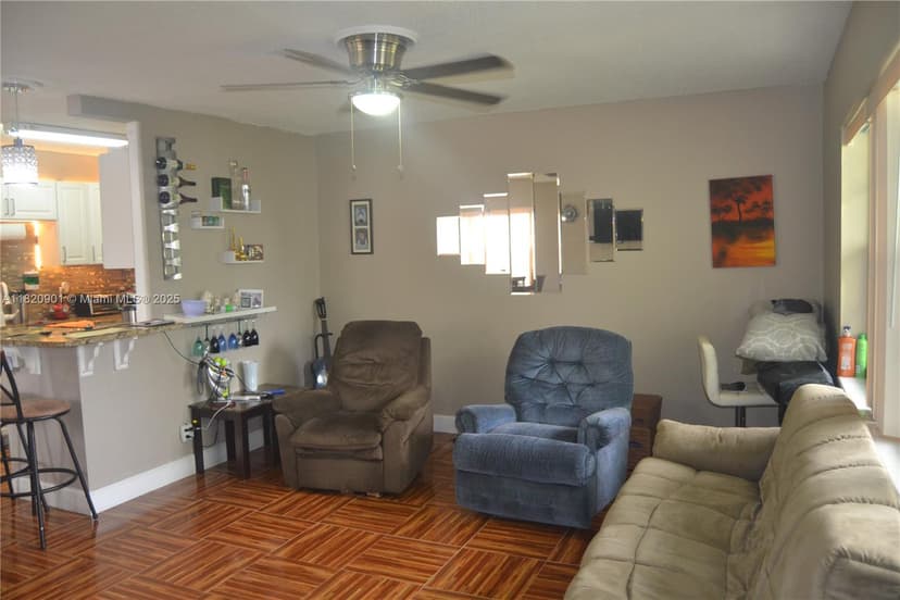56 Norwich C # 56, West Palm Beach FL 33417