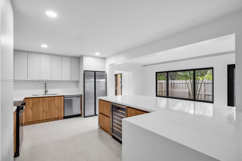 220 NE 105 St, Miami Shores FL 33138