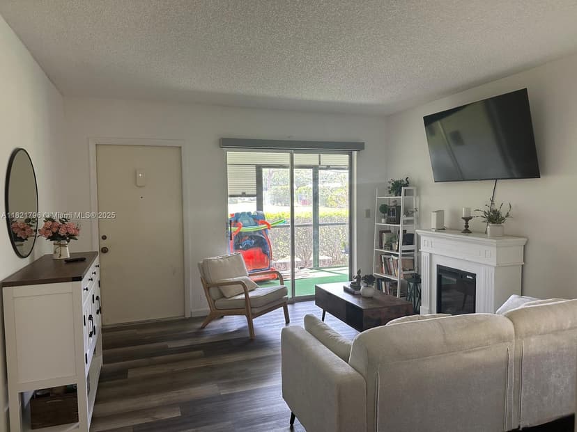 6447 Chasewood Dr # C, Jupiter FL 33458
