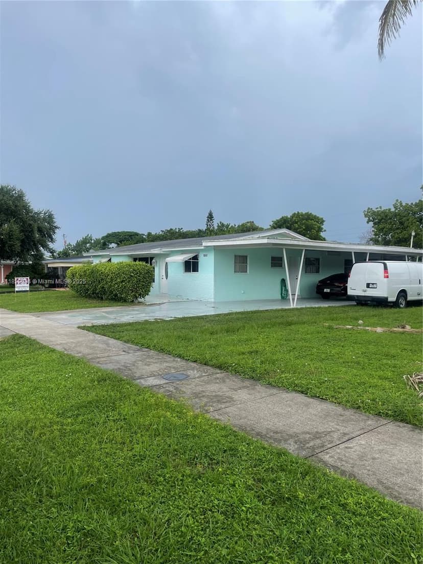 1841 SW 42nd Ter, Fort Lauderdale FL 33317