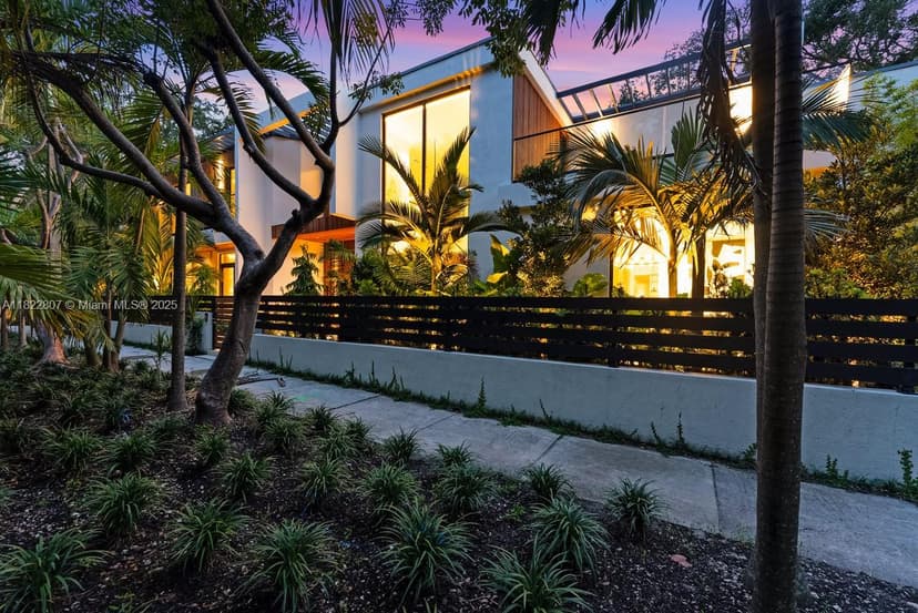 2800 Calusa Street, Miami FL 33133