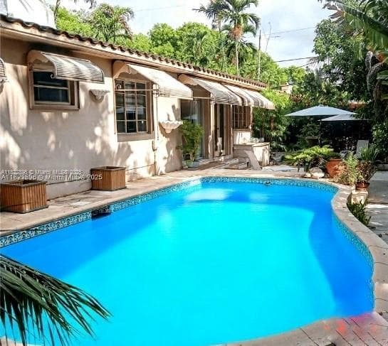 4187 S Le Jeune Rd, Miami FL 33133