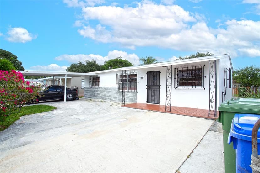 1311 SW 33rd Ter, Fort Lauderdale FL 33312