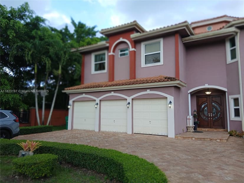13190 NW 6th St, Miami FL 33182