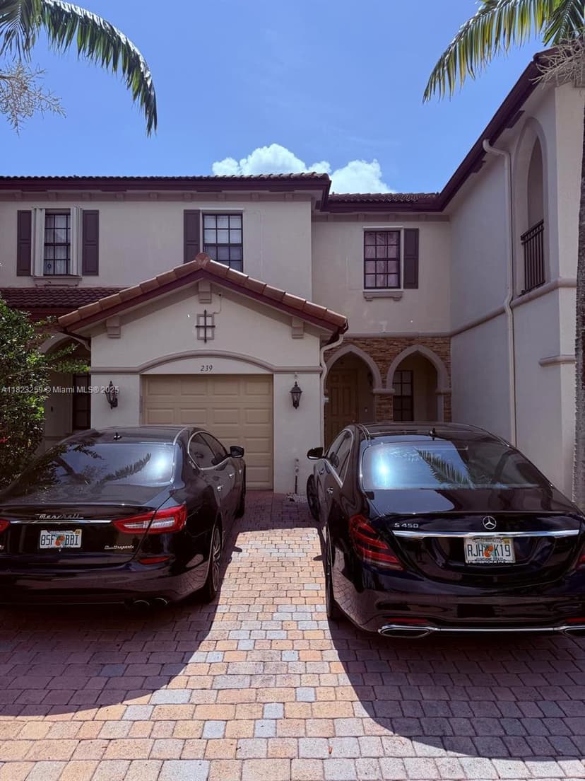 239 SE 37th Pl, Homestead FL 33033