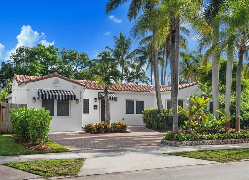 1617 Washington St, Hollywood FL 33020