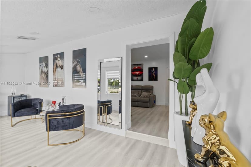 6474 Palm Ave, Hialeah FL 33012
