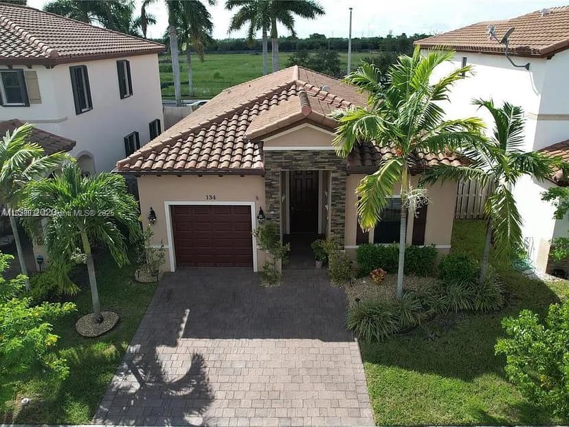 134 NE 23rd Ter, Homestead FL 33033