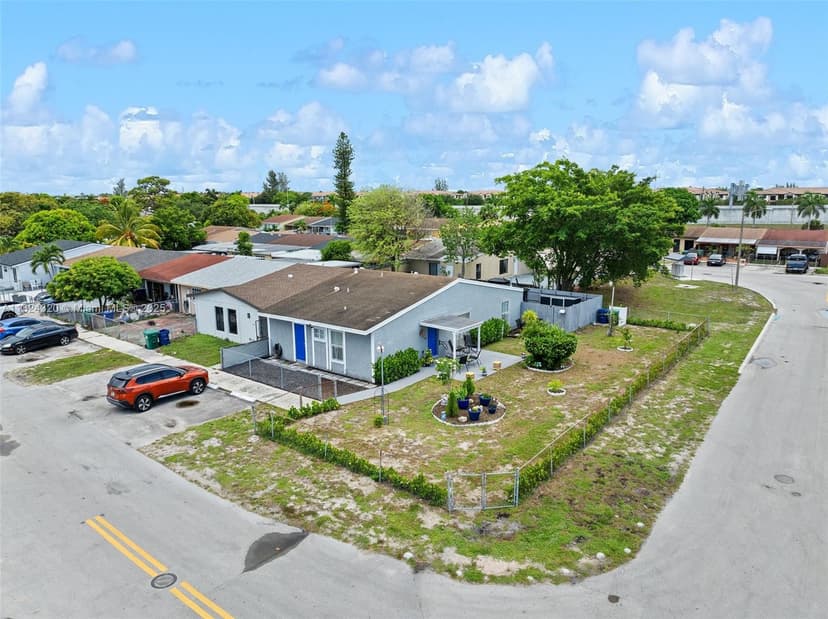 21359 NW 39th Ave, Miami Gardens FL 33055