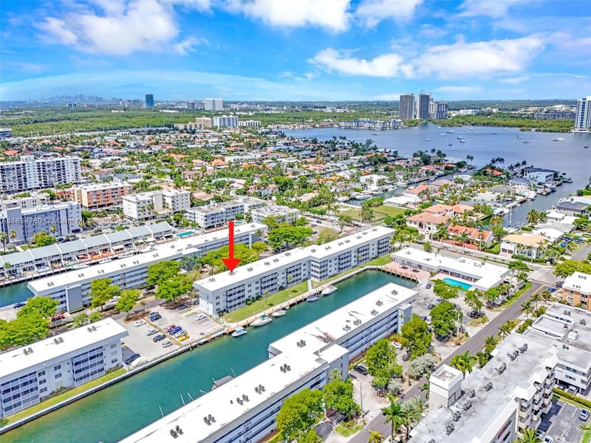 3551 NE 169th St # 312, North Miami Beach FL 33160