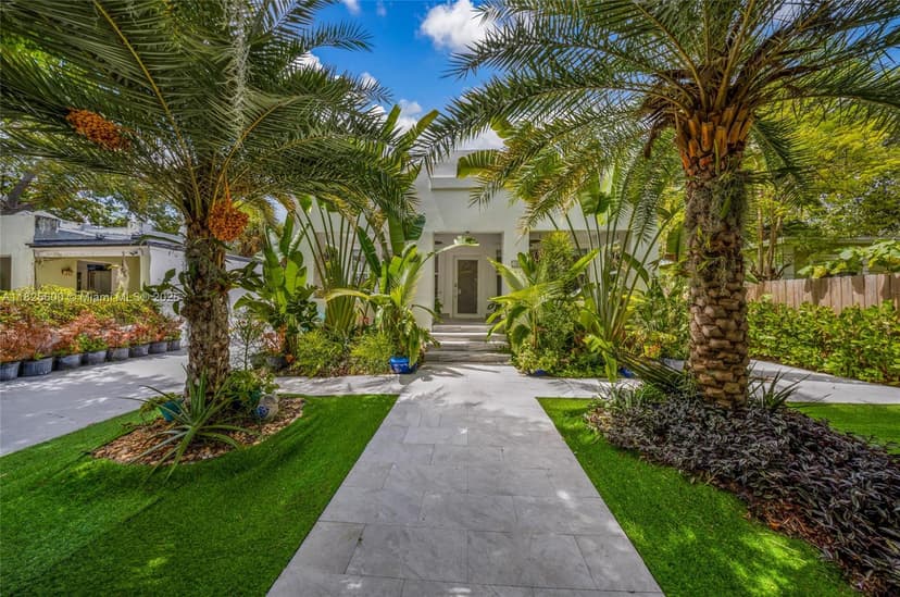 120 NW 49th St, Miami FL 33127