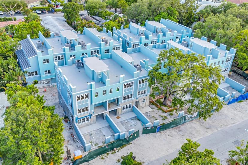 854 SE 12 ct # 8, Fort Lauderdale FL 33316
