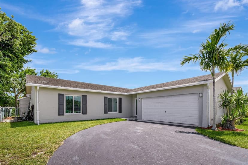 11120 NW 26th Pl, Sunrise FL 33322