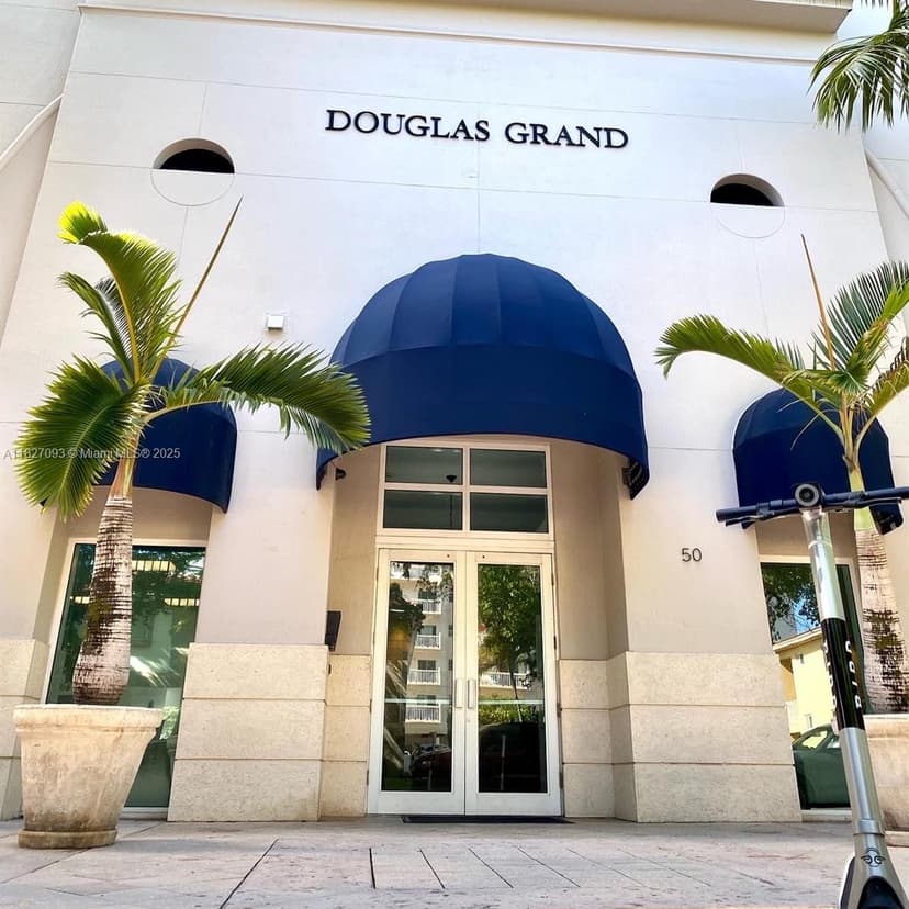 50 Menores Ave # 711, Coral Gables FL 33134