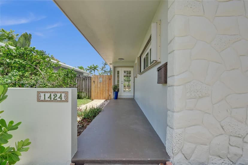 1424 Adams St, Hollywood FL 33020