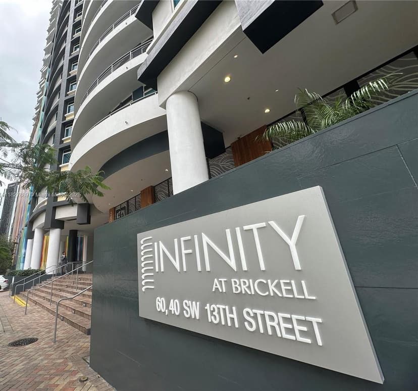 60 SW 13th St # 2824, Miami FL 33130