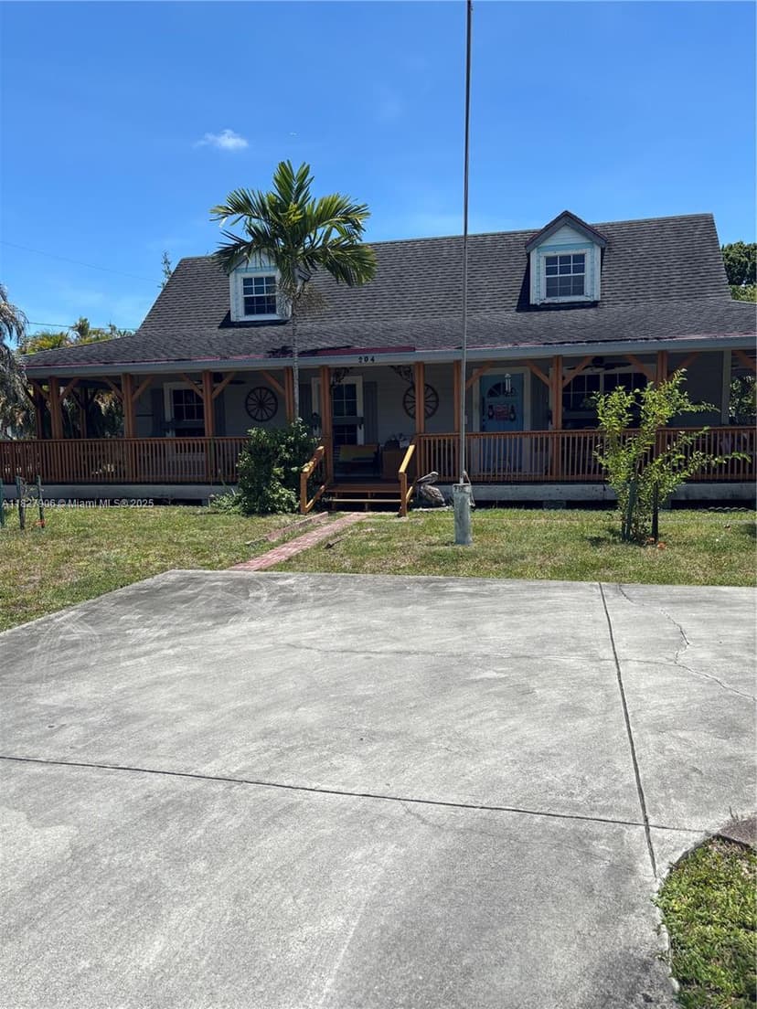 204 SW 4th Ave, Hallandale Beach FL 33009