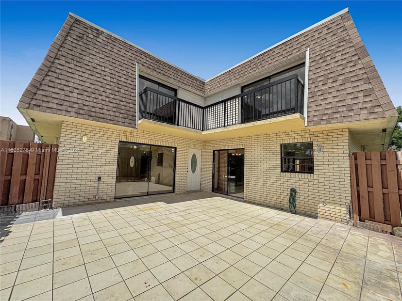 8103 SW 24th St, North Lauderdale FL 33068