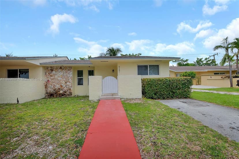 9241 SW 204th Ter, Cutler Bay FL 33189