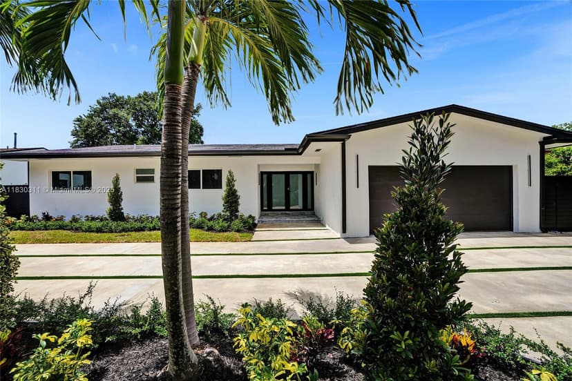 1840 NE 199th St, Miami FL 33179