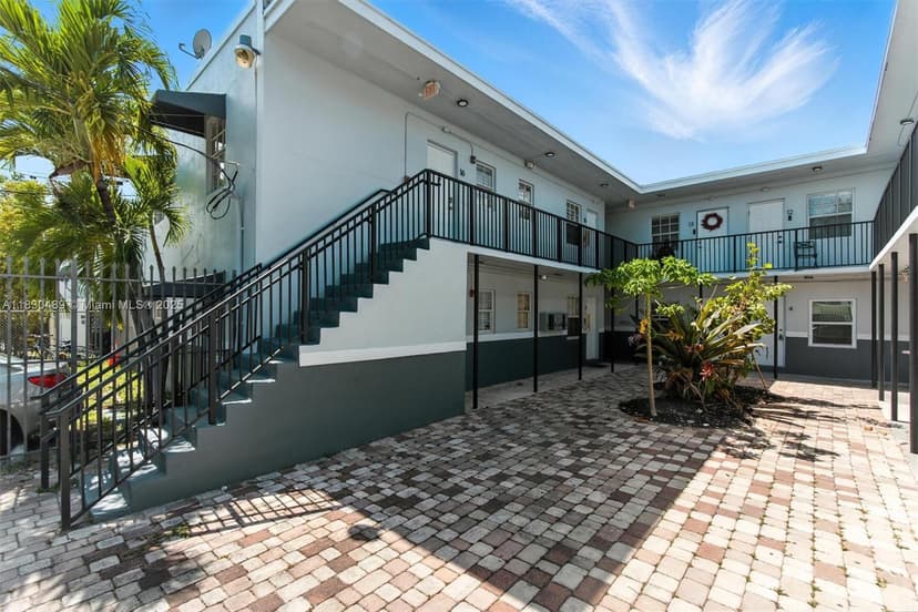 3615 Thomas Ave # 16, Miami FL 33133
