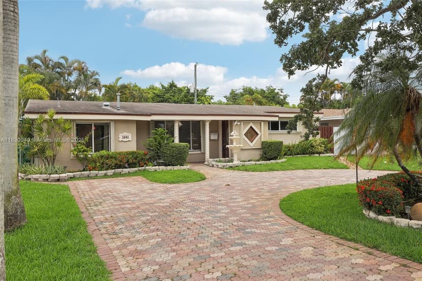3842 SW 68th Ave, Miramar FL 33023
