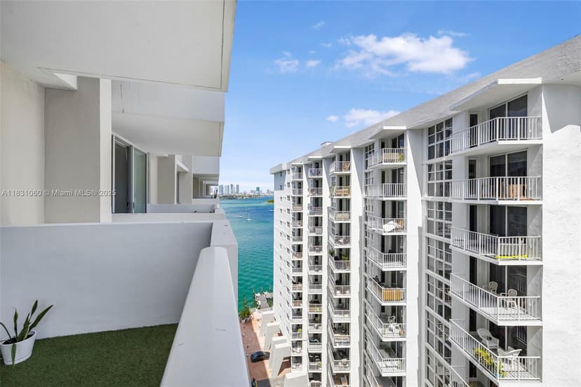 1200 West Ave # 1419, Miami Beach FL 33139