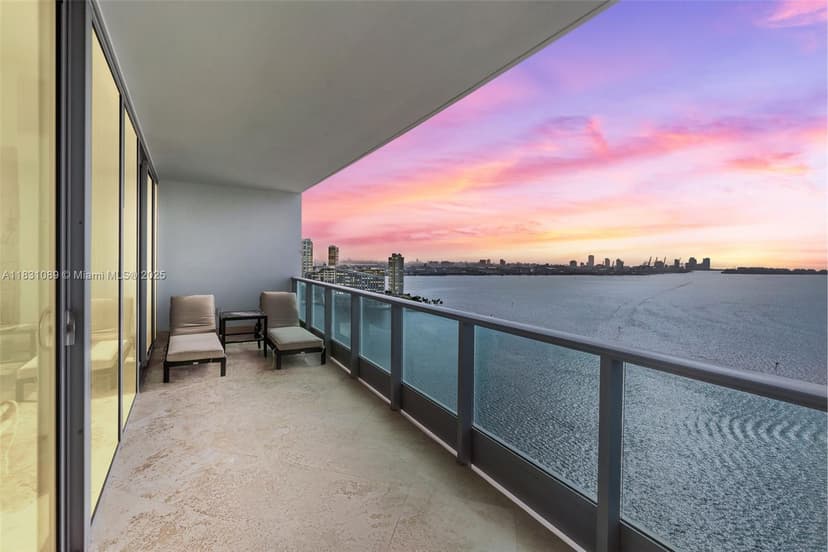 1331 Brickell Bay Dr # 2807, Miami FL 33131