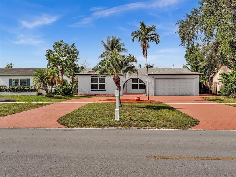 8970 Johnson St, Pembroke Pines FL 33024