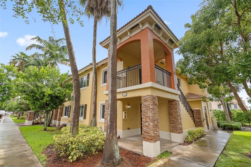 980 NE 33rd Ter # 104, Homestead FL 33033