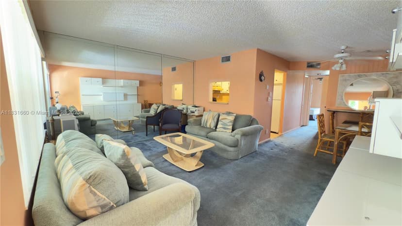 9121 Sunrise Lakes Blvd # 210, Sunrise FL 33322