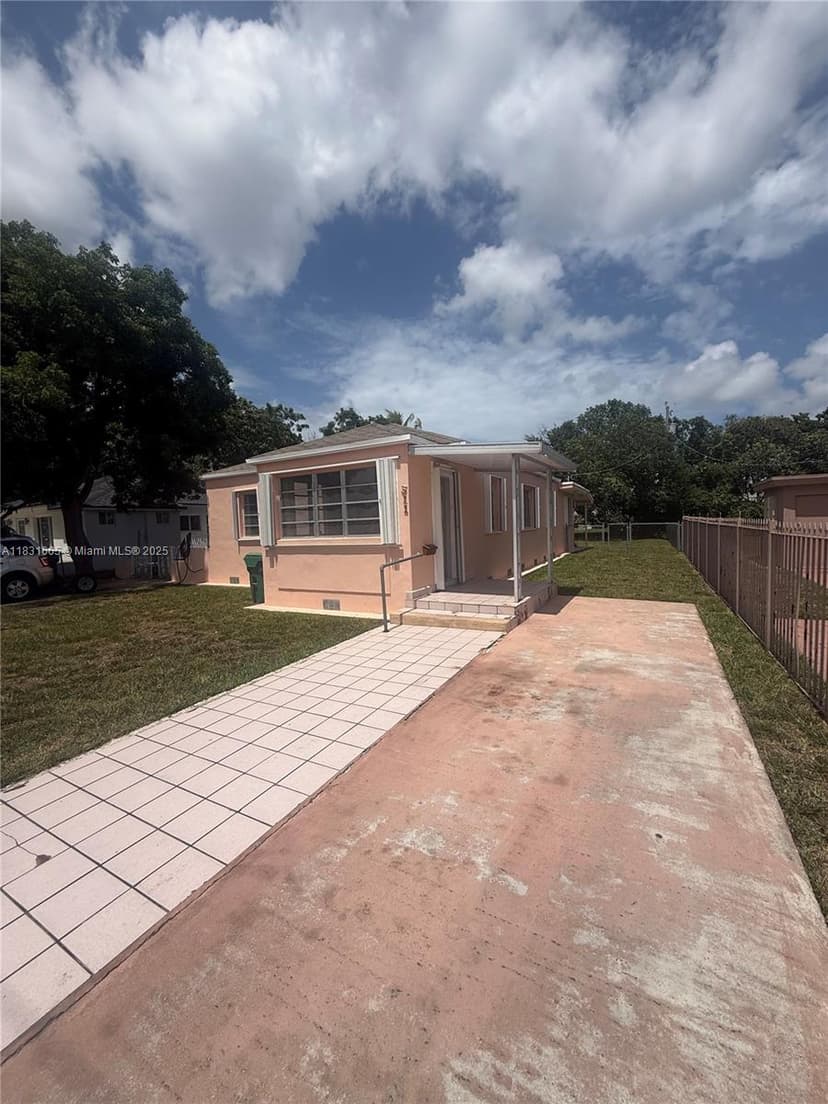 511 NW 33rd Ave, Miami FL 33125