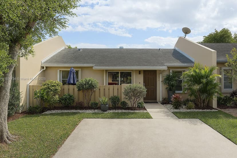 12246 SW 116th Ln, Miami FL 33186