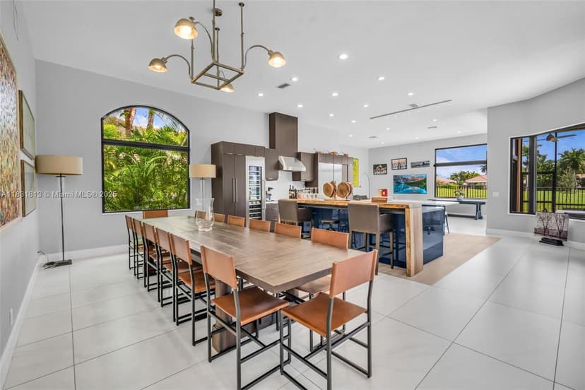 2583 Mayfair Ln, Weston FL 33327