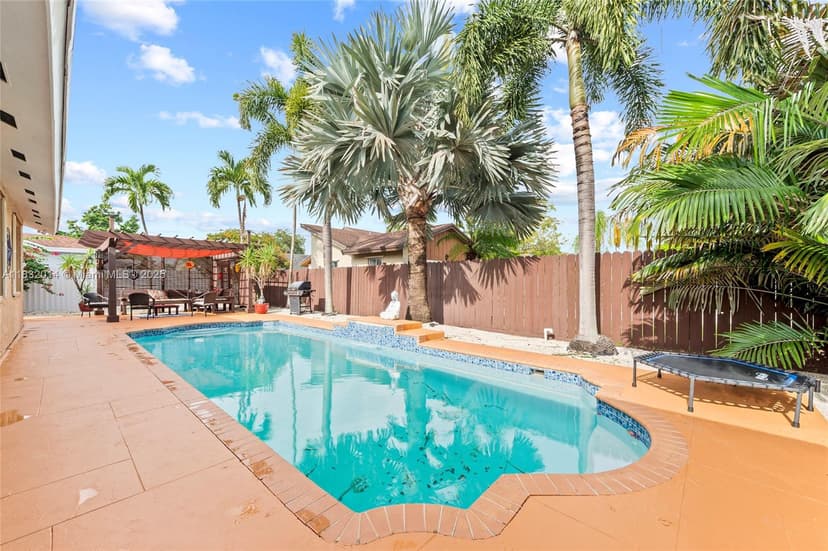 17130 SW 93rd Ave, Palmetto Bay FL 33157