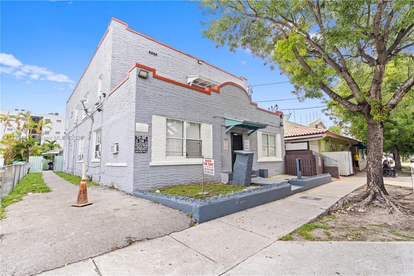 1619 SW 2nd St, Miami FL 33135